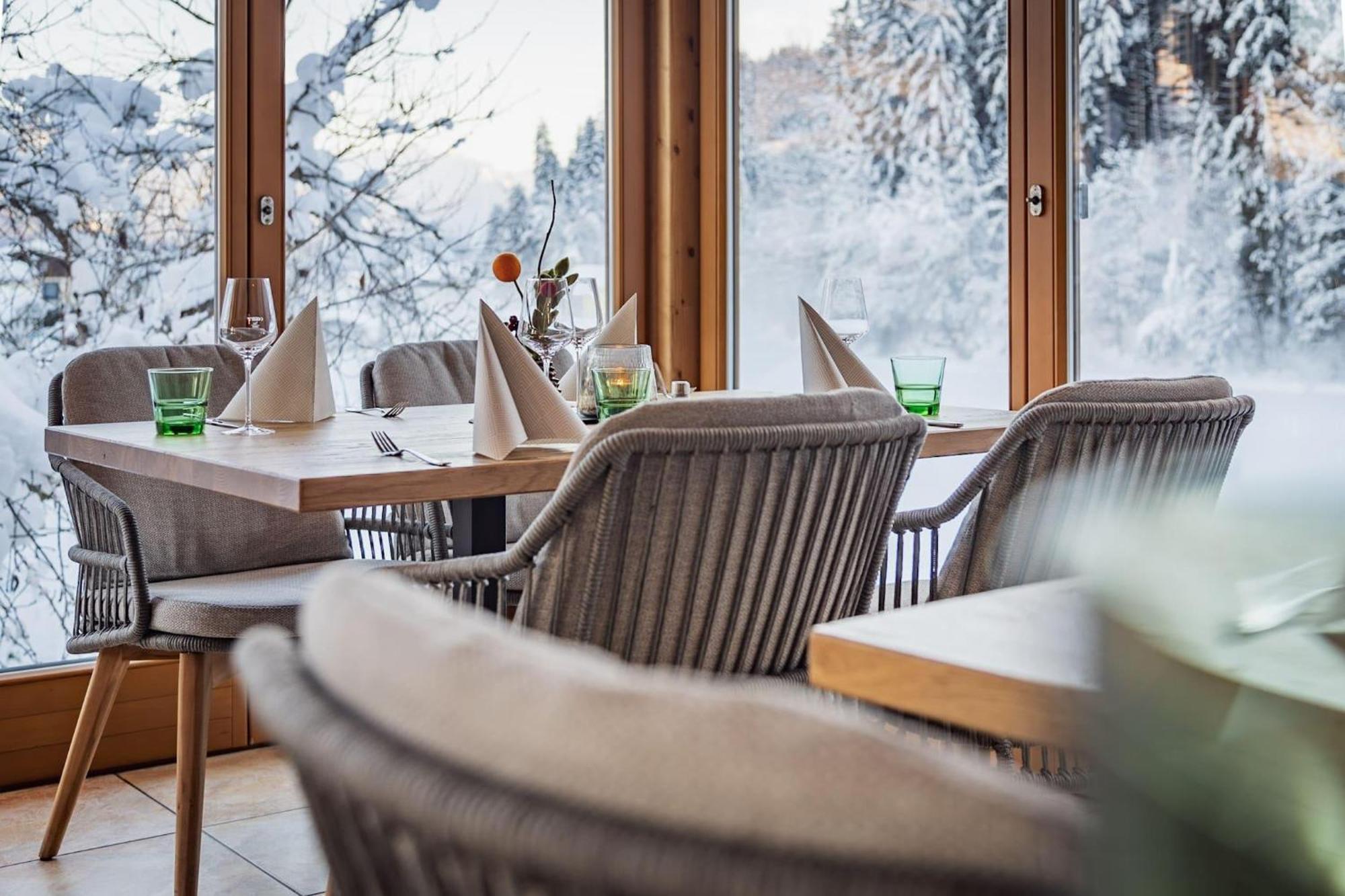 Hotel Bad Neunbrunnen Am Waldsee - Non Halal Майсхофен Экстерьер фото
